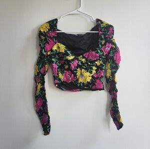 Zara Floral Black and Pink Cropped Long Rouched Sleeve Shirt size Small